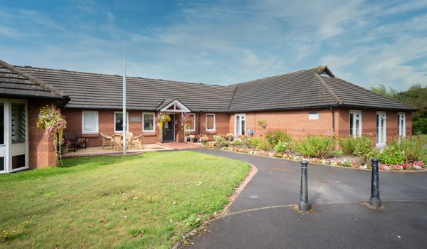 Welcome to Halcyon House in Formby