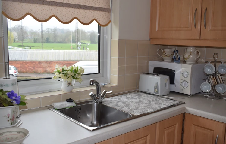 Ive House kitchen