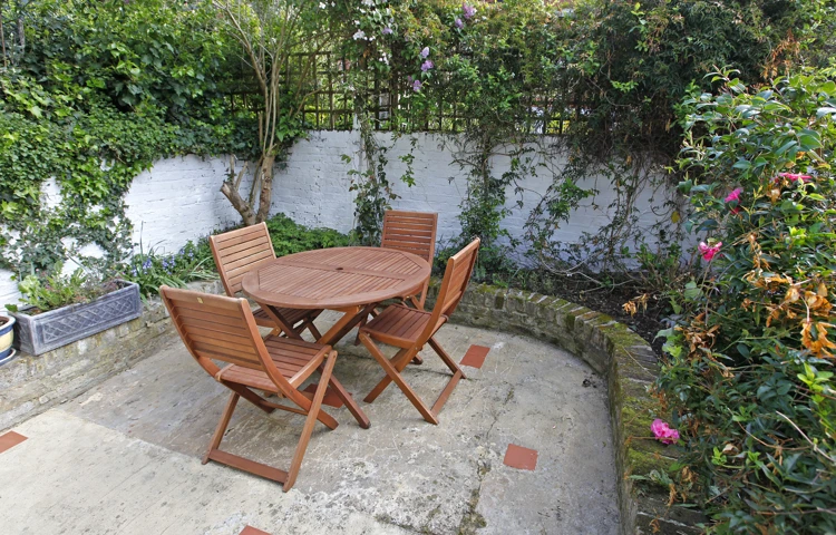 Rear patio Abbeyfield House, Fulham SW6 3TB