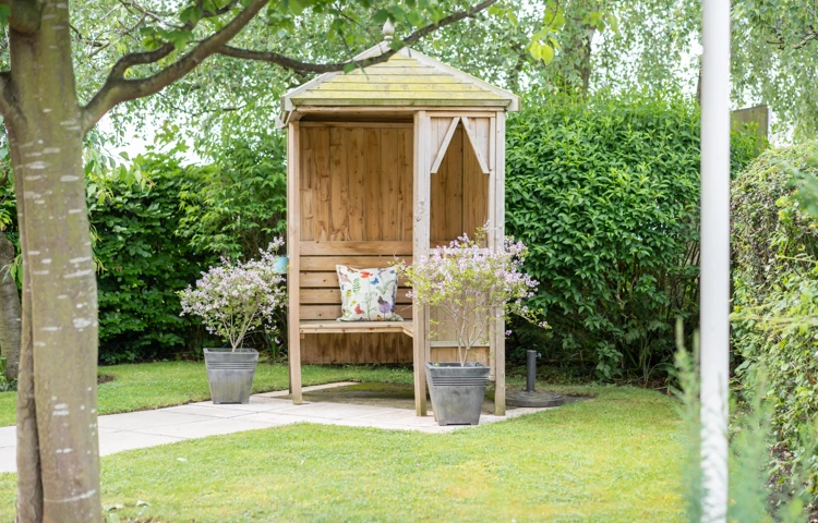 pergola-in-the-garden-at-abbeyfield-house.jpg