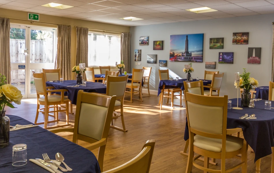dining-wide-1.jpg