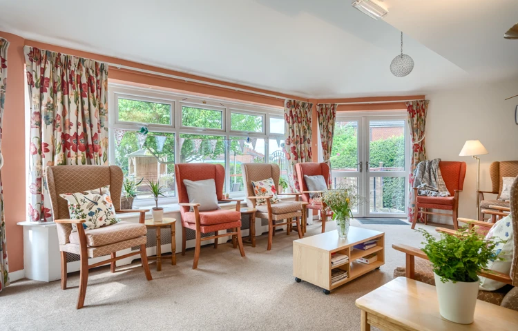 communal-lounge-area-at-abbeyfield-house-in-lincoln.jpg