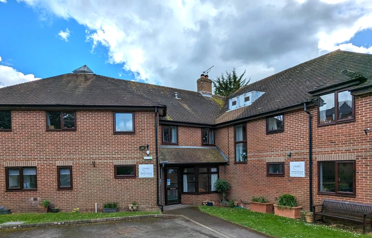 Alresford Exterior