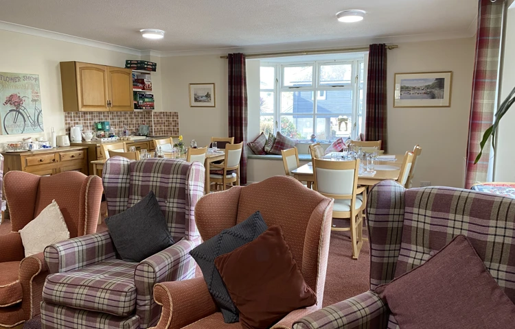 abbeyfield-house-kingsbridge-3.jpg