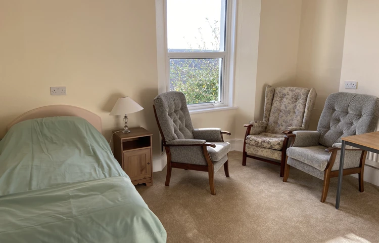 One of our spacious single bedrooms available to rent