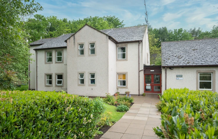 entrance-and-front-lawn-at-abbeyfield-house.jpg