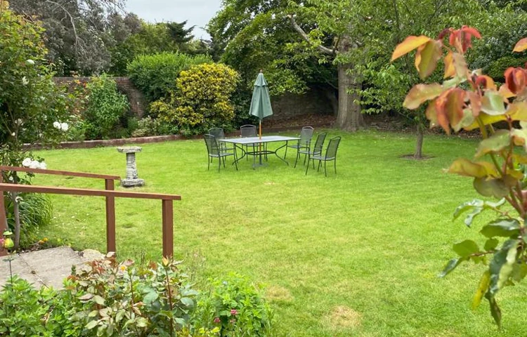 sunny-and-beautiful-garden-at Abbeyfield House, Fareham PO16 0BY