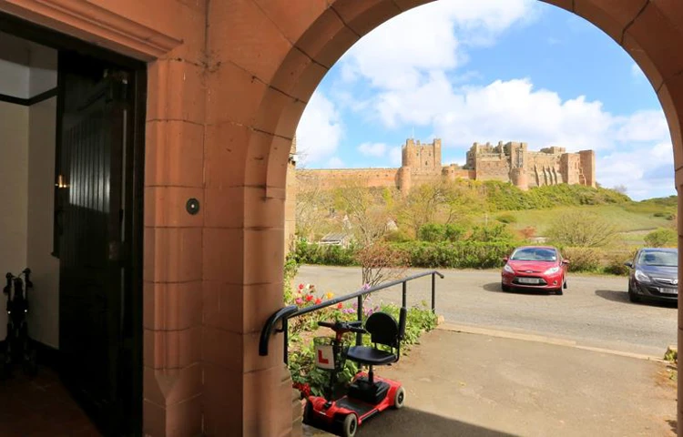 abbeyfield-armstrong-house-in-bamburgh-6.jpg