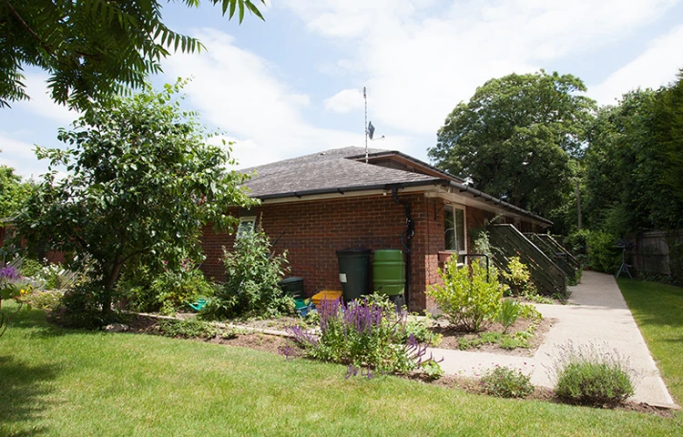 cunningham-house-pirbright-garden-1.jpg