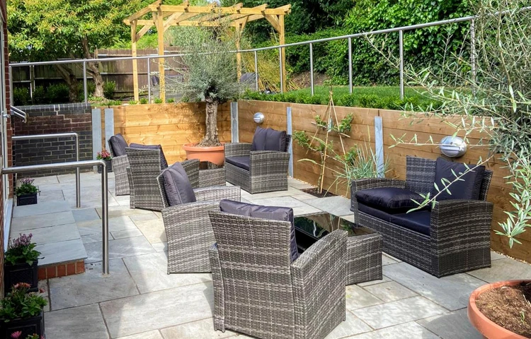Harleston patio with garden furniture