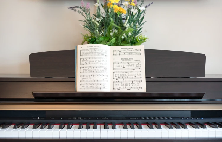 electric-piano-at-abbeyfield-house.jpg